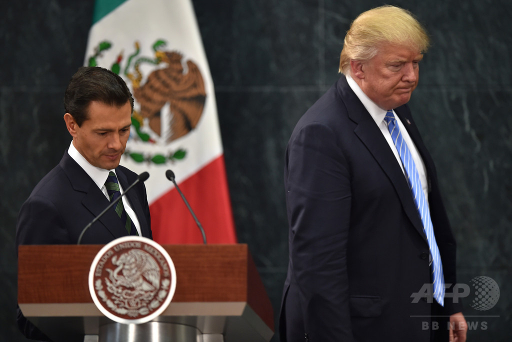 米・メキシコ大統領が電話会談、国境の壁問題「発言自粛」で一致 米・メキシコ大統領が電話会談、国境の壁問題「発言自粛」で一致