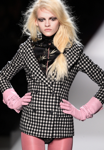 10/11年秋冬パリコレクション＞ジャンポール・ゴルチエ、新作を発表