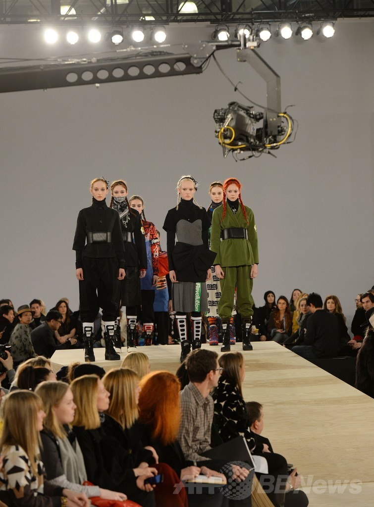 ＜14/15年秋冬NYコレクション＞マーク BY マーク ジェイコブス