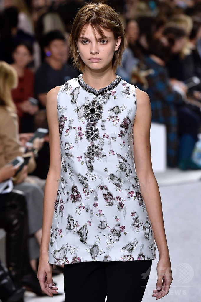 「ジャンバティスタ・ヴァリ」17年春夏