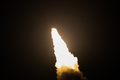 四川省の西昌衛星発射センターから打ち上げられた運搬ロケット「長征１１号」（2020年12月10日撮影）。(c)Xinhua News 
