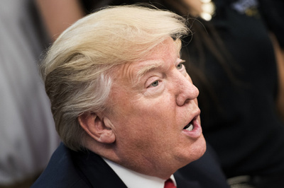 トランプ氏、前FBI長官の「情報漏えい」けん制 録音の存在示唆