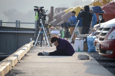 韓国大統領、沈没船船長の行為は「殺人に等しい」