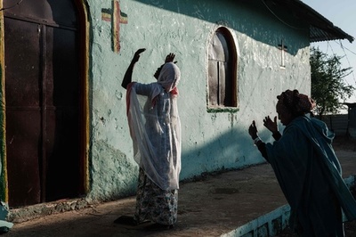 30年経て難民キャンプに逆戻り、嘆くエチオピア人ら 再開した教会で平和祈る
