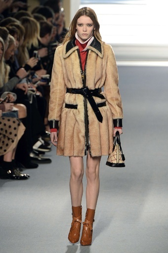 ＜14/15年秋冬パリコレクション＞ルイ・ヴィトン