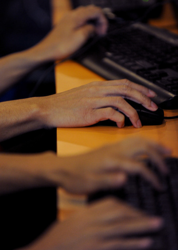 ネットゲーム熱中で2歳息子が餓死、父親を逮捕 韓国