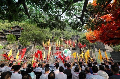 伸び悩む訪中観光客　国外への旅行客に比べ大幅「赤字」