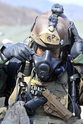 「アイアンマン」さながら、米軍が開発中のハイテク武装スーツ