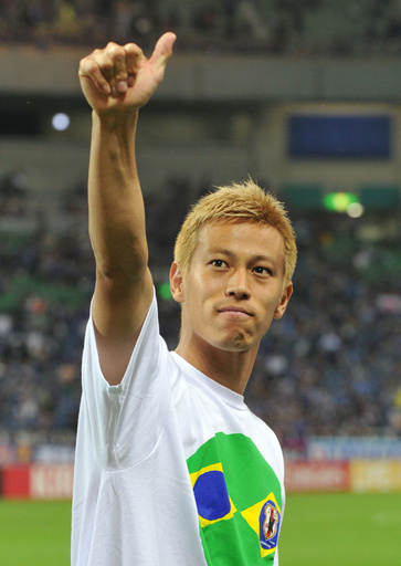 話題騒然！？本田圭佑初のプロデュース香水、発売前に予約完売