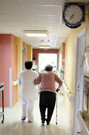 アルツハイマー病の年齢別発症リスク、個人単位で予測可能に 研究