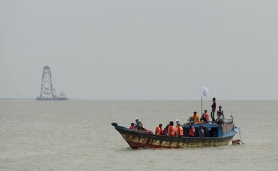 沈没フェリー船体見つからず、依然120人不明 バングラデシュ