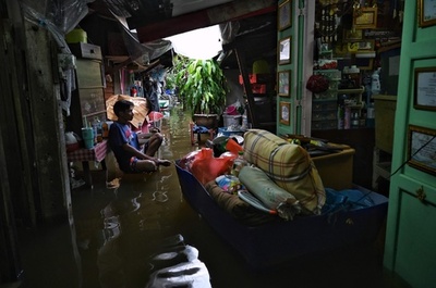タイ・バンコクで洪水