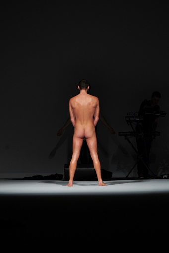 睾丸なでる精巣がんセルフチェックは「時間の無駄」、英医師