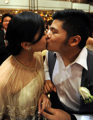 マレーシアで集団結婚式、「09年9月9日」は縁起の良い日