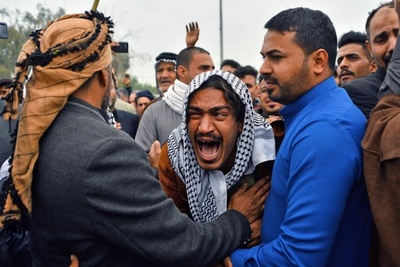 イラク首相が辞意表明 反政府デモで大量の死傷者