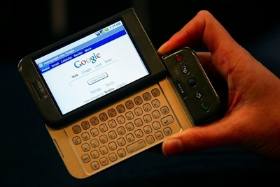 スカイプ、無料IP電話サービスを携帯にも拡大