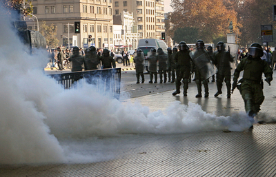 首都で教育改革求めるデモ、過去30年間で最大規模 - チリ