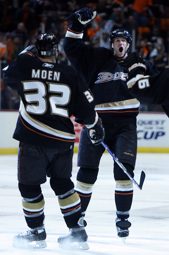 ＜06-07NHL プレーオフ＞ダックス ワイルドを降しカンファレンス準決勝進出を決める - 米国