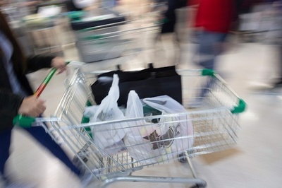 チリ、プラスチック袋使用禁止法を公布 南米初