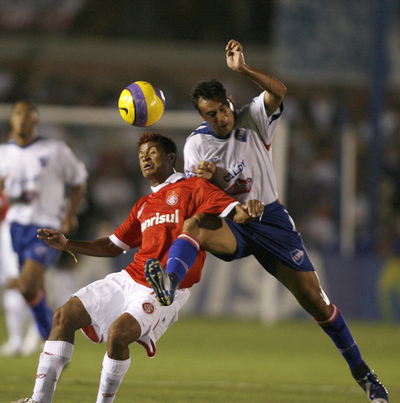＜サッカー 07リベルタドーレス杯南米選手権＞ナシオナル・モンテビデオ インテルナシオナウを降し勝ち点3を獲得 - ウルグアイ