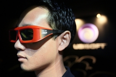 世界初の3Dポルノ映画、撮影開始 日本人女優が出演