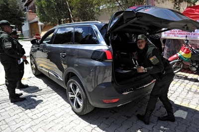 ボリビア、メキシコ大使とスペイン外交官らに国外退去命じる