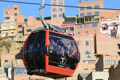 世界で一番高い場所にあるロープウエーが開業、ボリビア