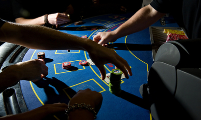 夢は凄腕ディーラー、英国立ギャンブル学校