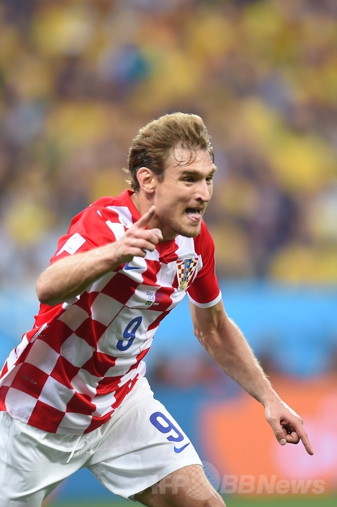 ブラジルが開幕戦でクロアチア下す、ネイマールが2得点