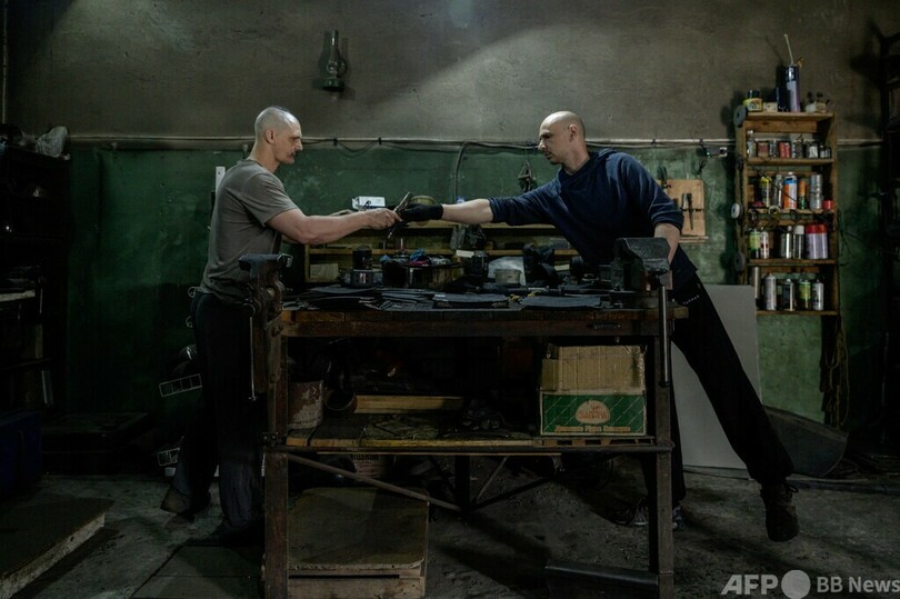 中世のよろいから防弾チョッキに ウクライナの鍛冶師