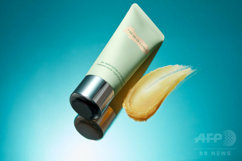 変化するテクスチャー、「ドゥ・ラ・メール」柔らかな肌に導くフェイシャル スクラブ