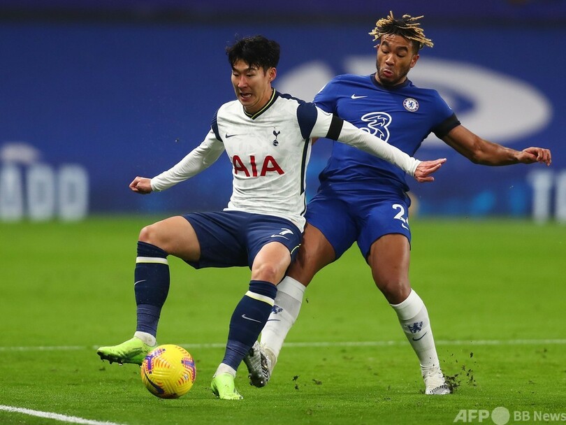 スパーズ首位浮上 マンUはカヴァーニの2発で劇的勝利