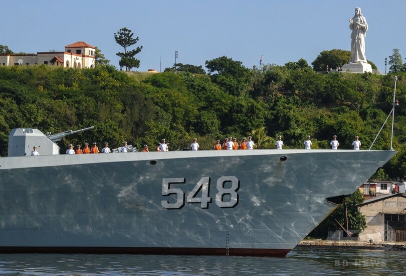 中国海軍艦艇がハバナ入港、初のキューバ訪問