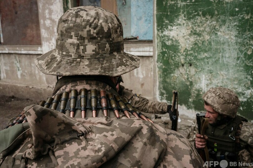 疲弊した前線部隊、つかの間の安息 ウクライナ東部