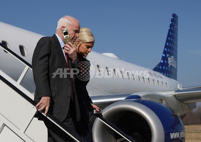 EU、域内飛行中の航空機での携帯電話使用解禁へ EU、域内飛行中の航空機での携帯電話使用解禁へ
