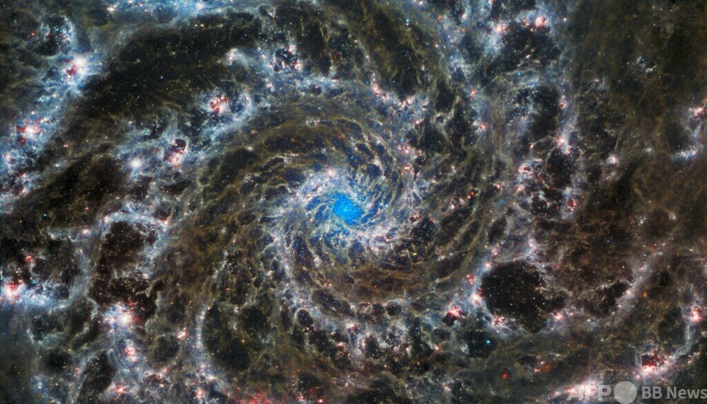 幻の銀河」の最新詳細画像 ウェッブ宇宙望遠鏡が撮影 写真1枚 国際
