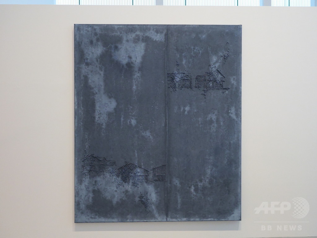 「赤い糸」をテーマに3都市で展覧会、エスパス ルイ・ヴィトン