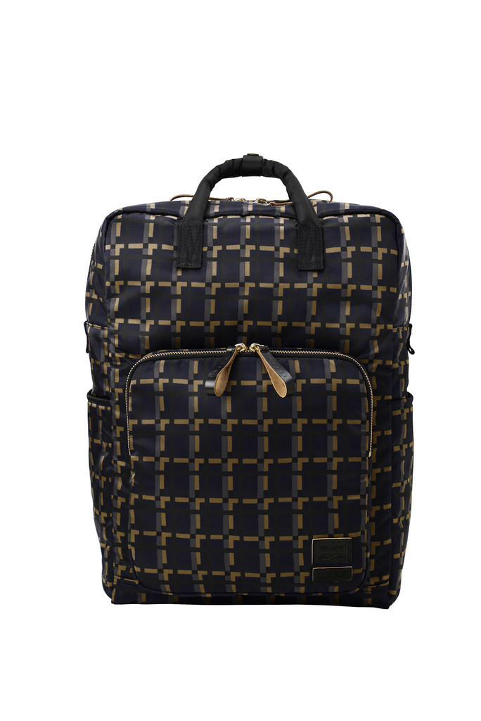 「MARNI×PORTER」第6弾、新色ネイビーが仲間入り