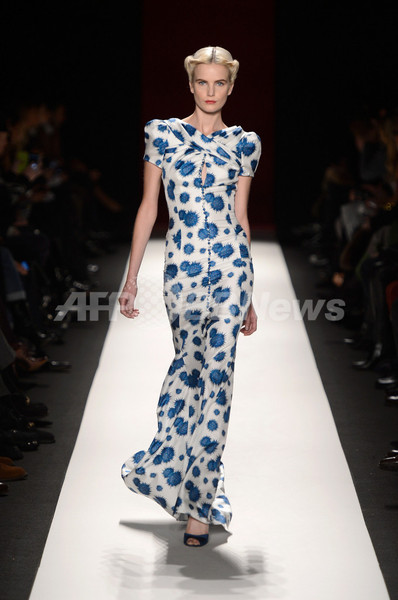 ＜13/14年秋冬NYコレクション＞キャロリーナ・ヘレラ