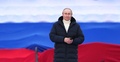 ロシアのクリミア併合から8年の関連行事で、ステージに立つウラジーミル・プーチン大統領。モスクワのルジニキ・スタジアムで（2022年3月18日撮影）。(c)Ramil SITDIKOV / POOL / AFP