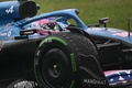 22F1第18戦日本GPを控え、フリー走行に臨むアルピーヌのフェルナンド・アロンソ（2022年10月7日撮影）。(c)Philip FONG / AFP