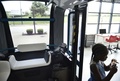 米メリーランド州ナショナルハーバーにあるローカルモーターズ社で公開された自動運転車「Olli」（2016年6月16日撮影）。(c)AFP/Mandel Ngan