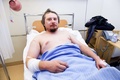 ノルウェー・スバルバル諸島スピッツベルゲン島の病院で治療を受けるヤクブ・モラベツさん（2015年3月19日撮影）。(c)AFP/NTB SCANPIX/HAKON MOSVOLD LARSEN
