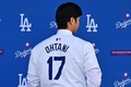米大リーグ（MLB）、ロサンゼルス・ドジャースの入団会見に臨む大谷翔平（2023年12月14日撮影）。(c)Frederic J. Brown / AFP