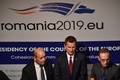 ルーマニアの首都ブカレストで記者会見する（左から）ジャンイブ・ルドリアン仏外相、ジェレミー・ハント英外相、ハイコ・マース独外相（2019年1月31日撮影）。(c)Daniel MIHAILESCU / AFP