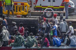 EUへの亡命申請、25年上半期23％減 シリア人は66％減少