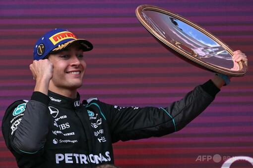 超激レア ジョージラッセルサイン付き メルセデスパドックパス 2024 ラッセルが開幕戦オーストラリアGP制覇、メルセデスがワンツー 写真15