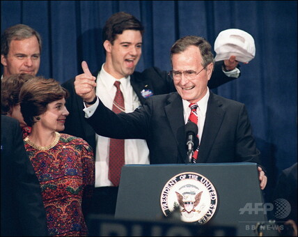 写真特集】ジョージ・H・W・ブッシュ元米大統領 写真32枚 国際ニュース