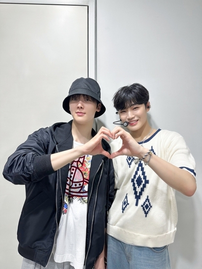 ASTRO 指輪 ユンサナ img_ca9fafa916bb57e7e5512c6ffe