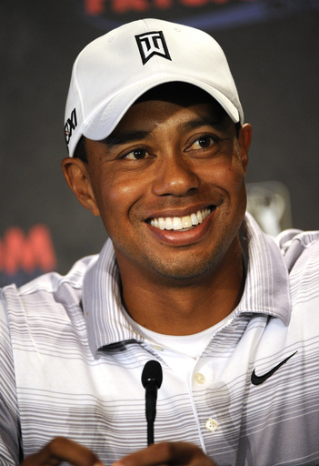 ウッズがロレックスと契約、スキャンダル発覚後初の大型契約